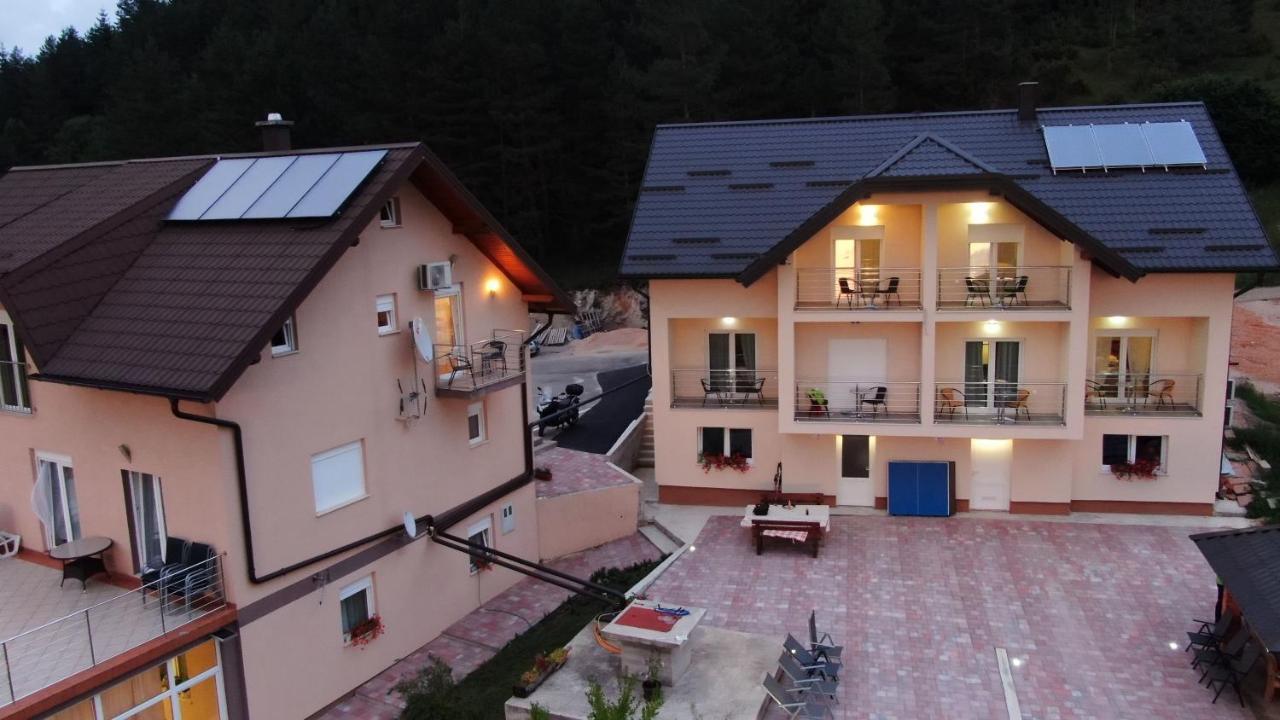 Hotel House Delic Vrhovine Exterior foto