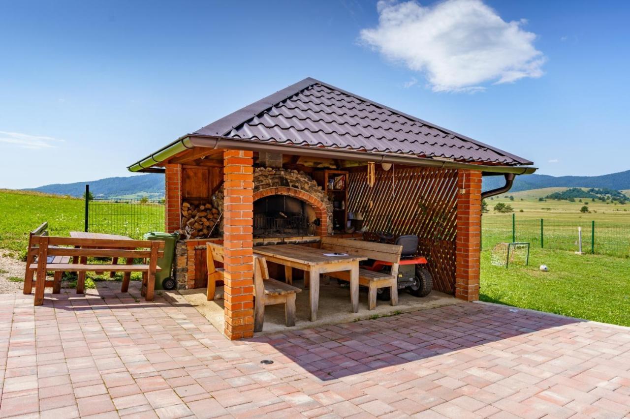 Hotel House Delic Vrhovine Exterior foto