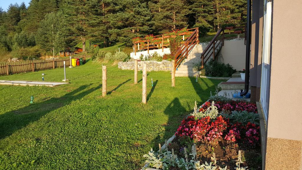 Hotel House Delic Vrhovine Exterior foto