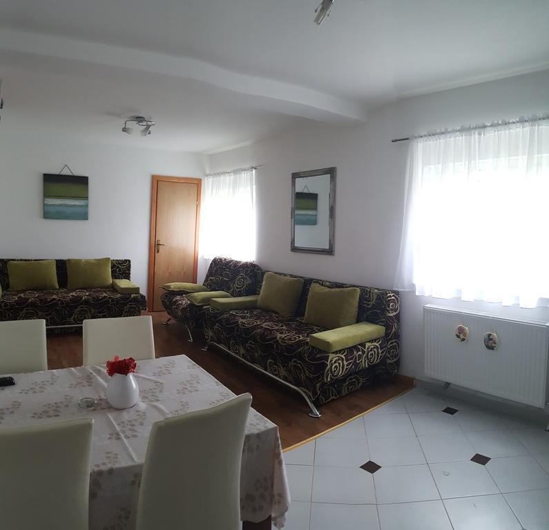 Hotel House Delic Vrhovine Exterior foto
